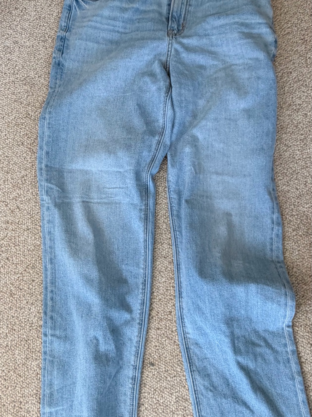 American Eagle Classic Light Wash Straight-Leg Jeans
